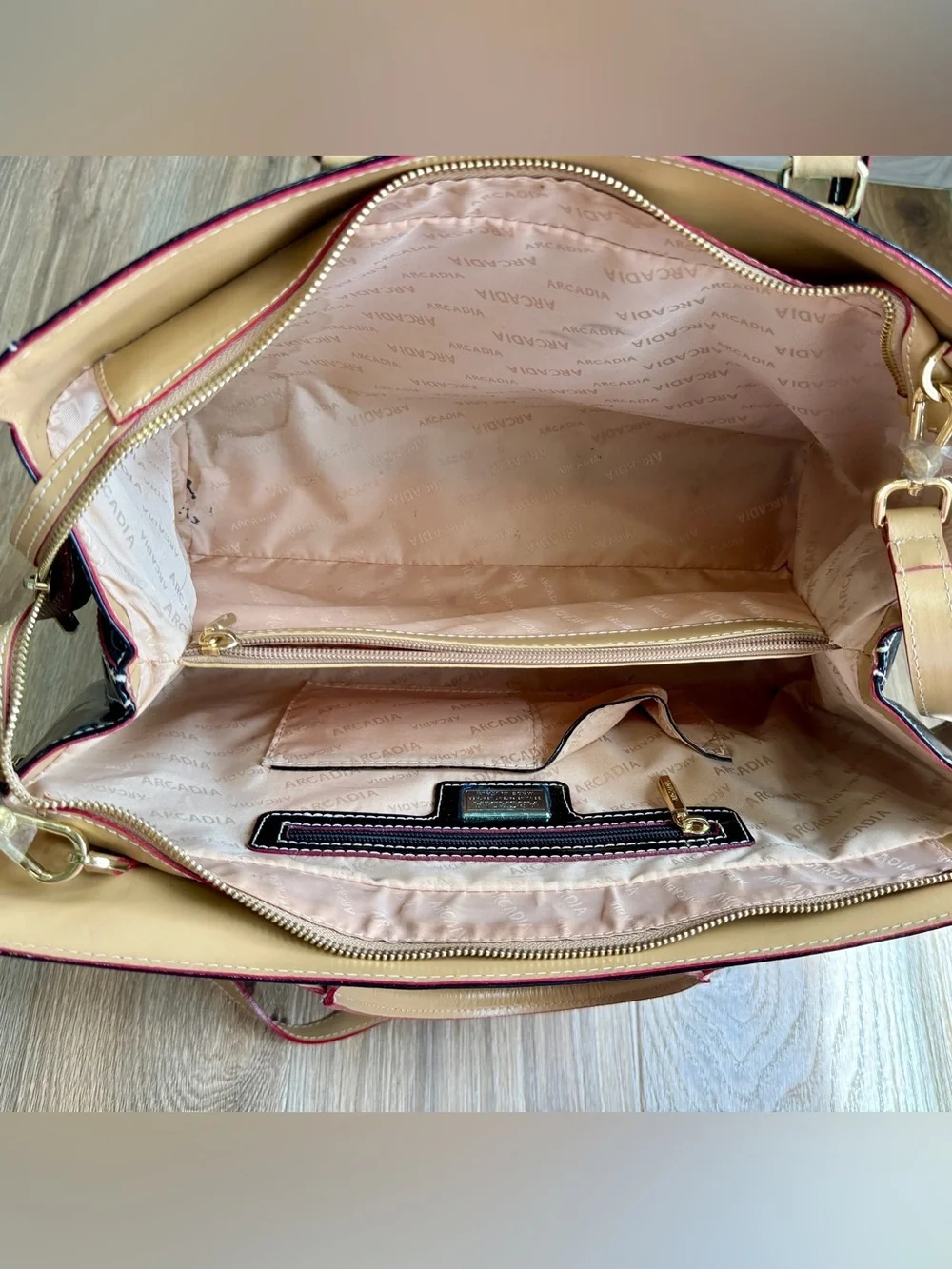 Arcadia Made in Italy Patent Leather Embossed Satchel Tote Bag w/ Strap & Duster
